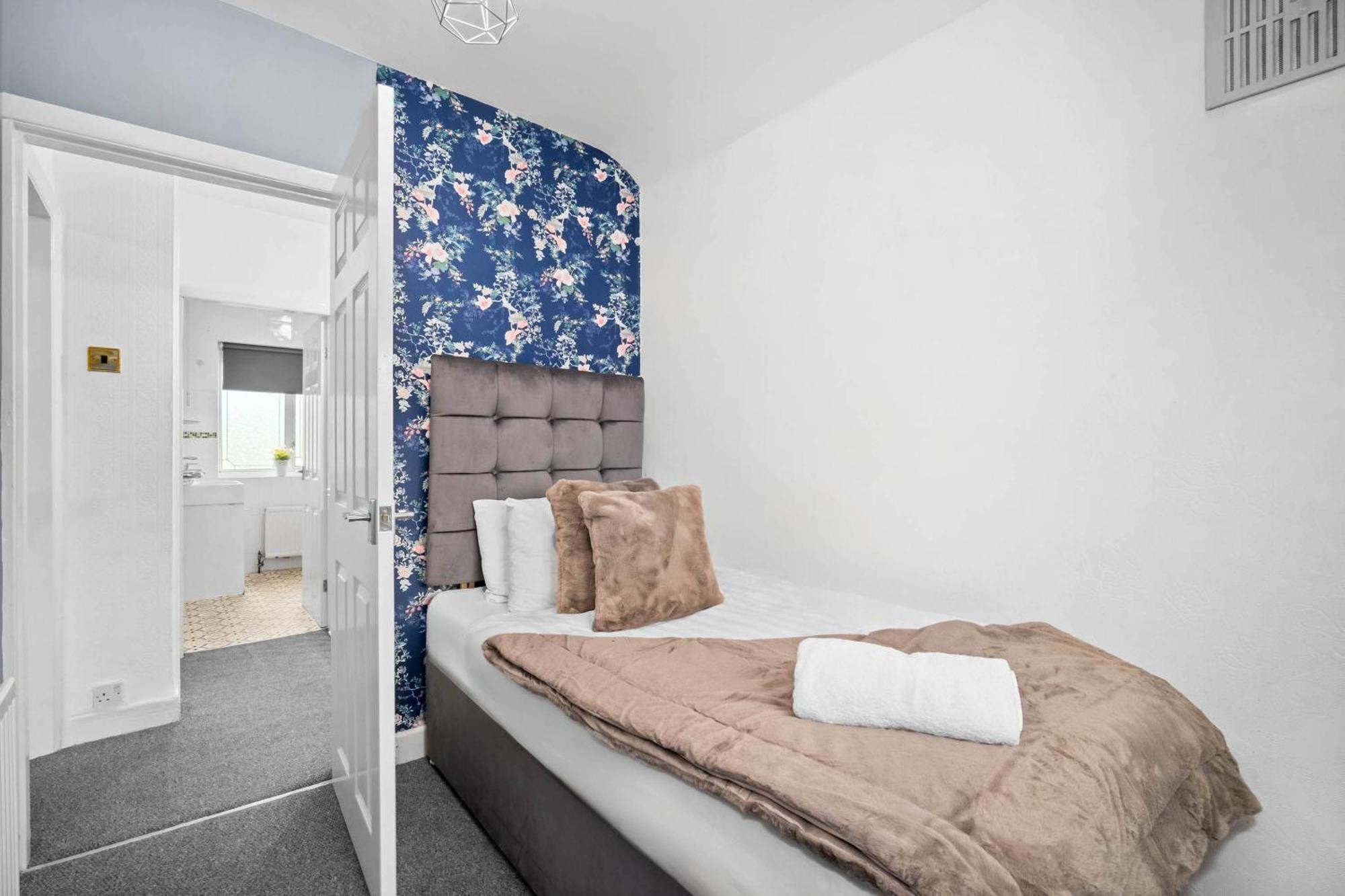 Stylish 3 Bedroom House - Parking - Garden - Great Barr - Netflix - Rated -121j Hébergement de vacances *